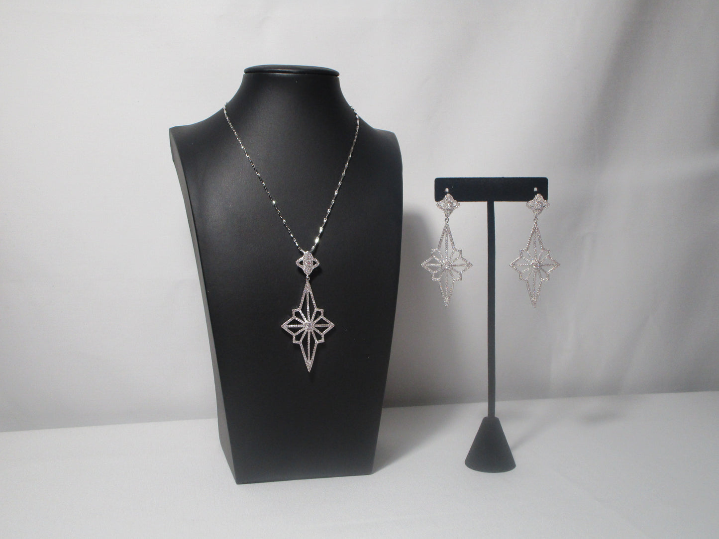 Rhombus Elegant Silver set